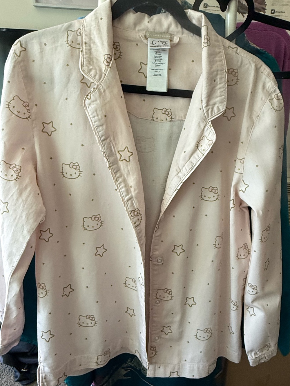 Hello Kitty Metallic Star Blush & Gold Pajama Set - Picture 4 of 7
